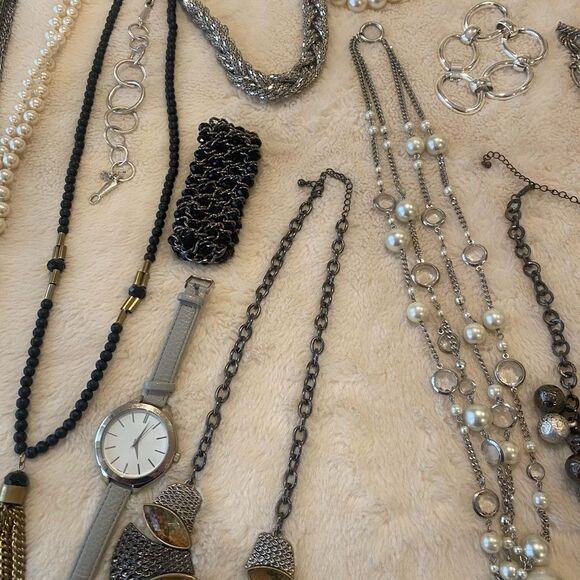 Silver and Gold Necklaces with Chains Pendants and Beads - Picture 4 of 7